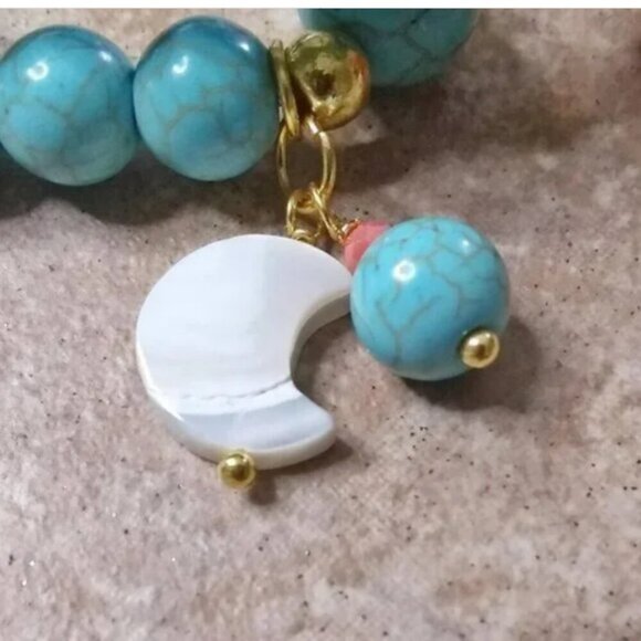 Beaded Bracelet! Mother of Pearl Moon Charm + Aqua Turquoise Howlite - 6.5-7" - Picture 2 of 9